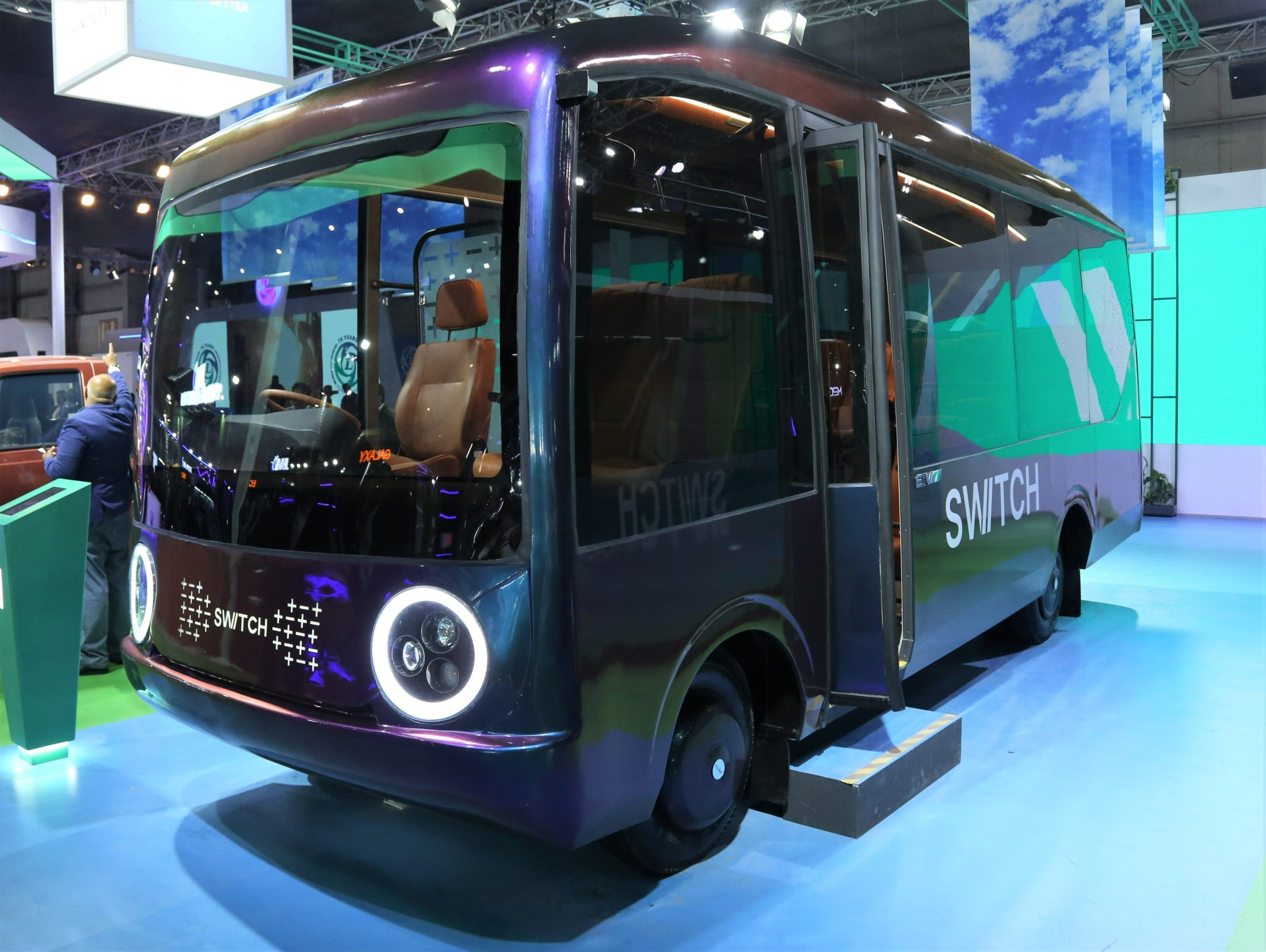 SWITCH Mobility Unveiled SWITCH EiV 7 Electric Bus