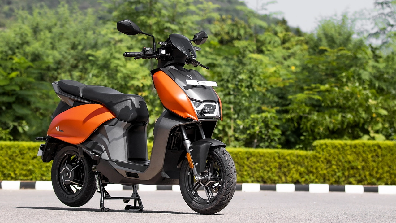Get up to ₹32,000 Off on Hero Vida V1 Plus Electric Scooter