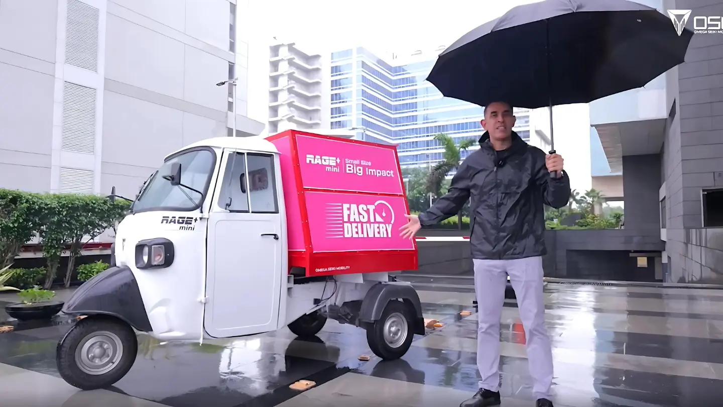 Omega Seiki Rage+ mini -15min Fast-Charging Commercial E-Rickshaw